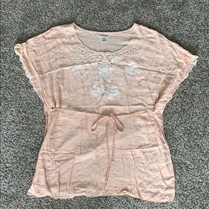 Beautiful maternity blouse 🤍